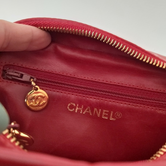 Beautiful Vintage Red CHANEL TOILETRY MAKEUP POUCH CASE Authentic - Picture 5 of 12